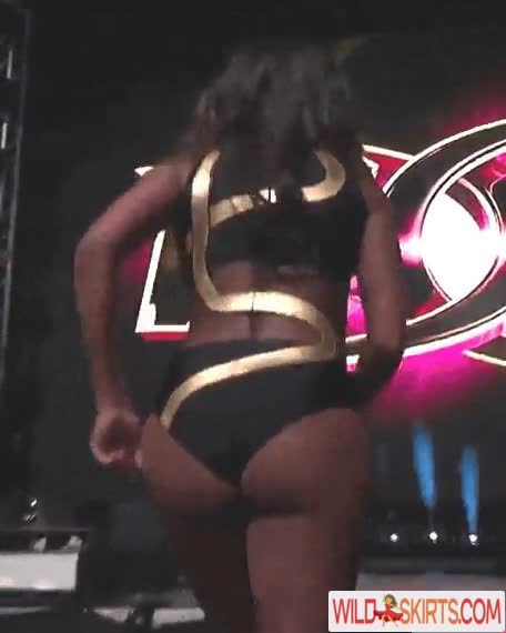 Brandi Rhodes nude leaked photo #100