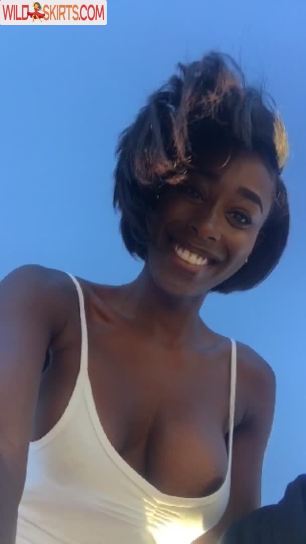 Bria Myles nude leaked photo #6