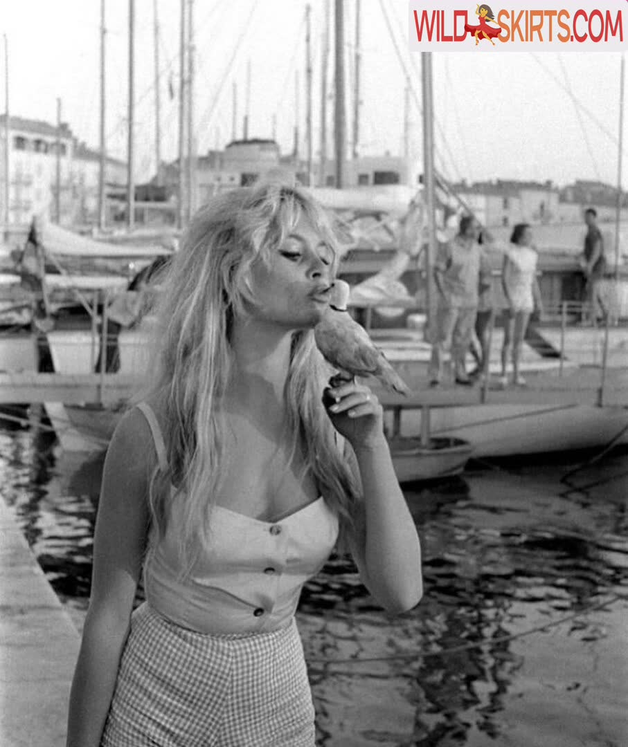 Brigitte Bardot / brigittebardotbb nude Instagram leaked photo #24