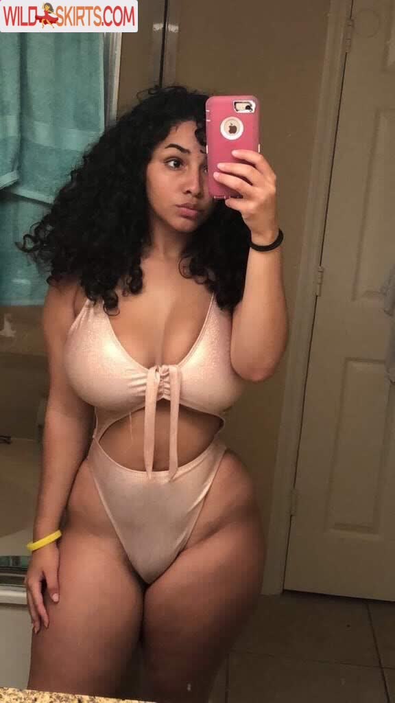 brimercado14 / bri__onepiece12 / bri_mercado nude Instagram leaked photo