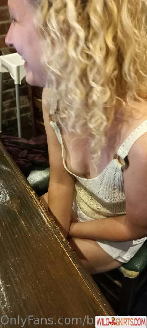 british.braless.hotwifex / braless.forever / british.braless.hotwifex nude OnlyFans, Instagram leaked photo #23