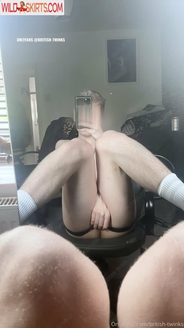 British-twinks nude leaked photo #3