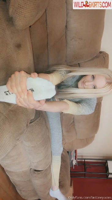 brittneysoles / brittneysoles / gypsy_soles nude OnlyFans, Instagram leaked photo #3