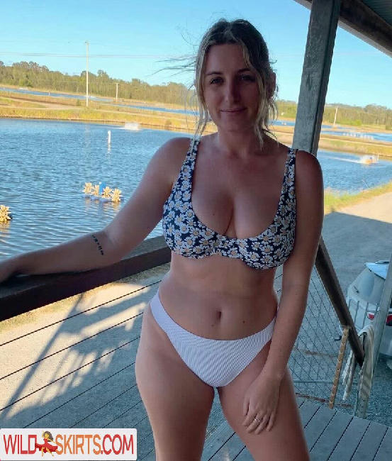 Brooke Lambert / b.rookelambert / brookelmusic / mrslambert nude OnlyFans, Instagram leaked photo #21