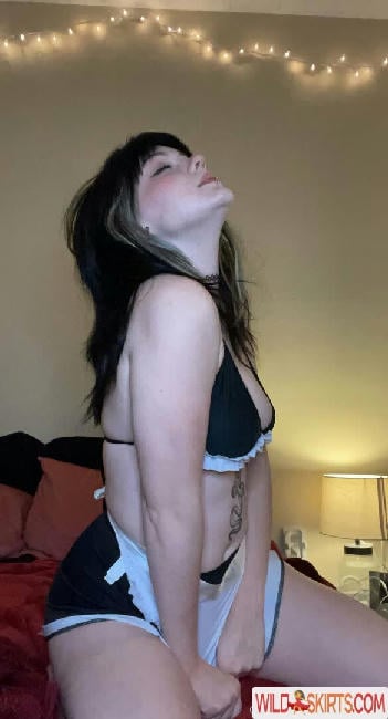 BvnnyBeth / bvnnybeth / vampireliquor nude OnlyFans, Instagram leaked photo #6