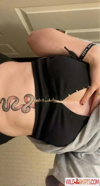 BvnnyBeth / bvnnybeth / vampireliquor nude OnlyFans, Instagram leaked photo #49