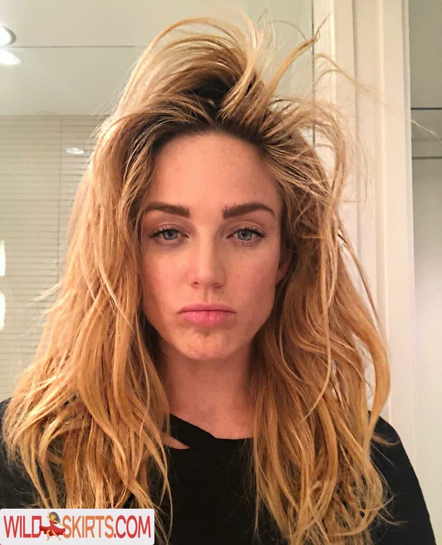 Caity Lotz / caitylotz nude Instagram leaked photo #19