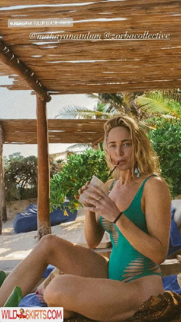 Caity Lotz / caitylotz nude Instagram leaked photo #216