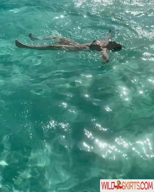 Camila Sodi / camilasodi_ nude Instagram leaked photo #417