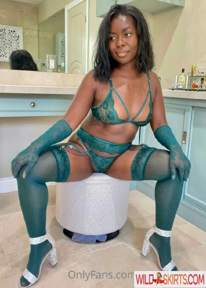 Camille Winbush / camilleswinbush / candidlycam nude OnlyFans, Instagram leaked photo #51