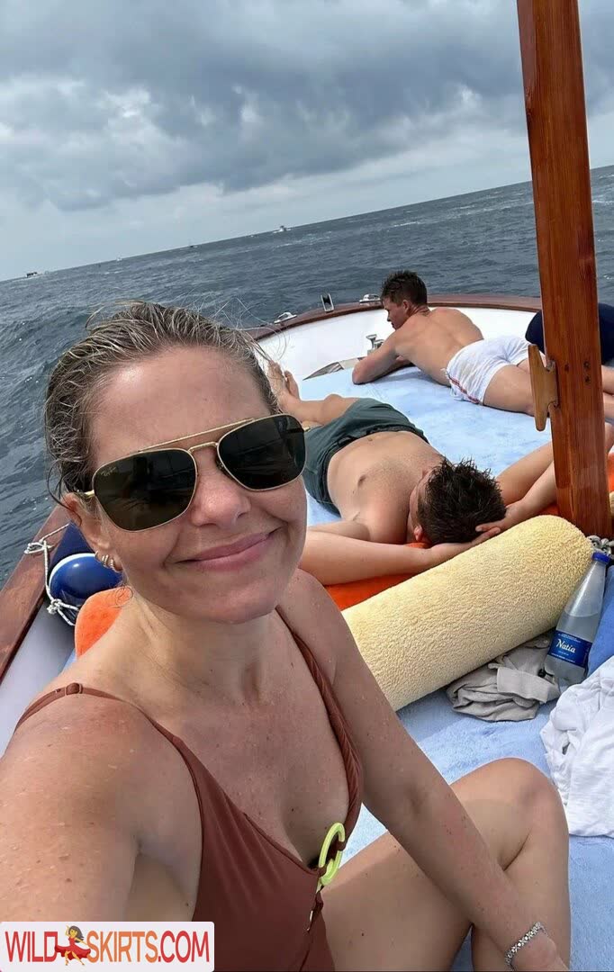 Candace Cameron / candacecbure nude Instagram leaked photo #4