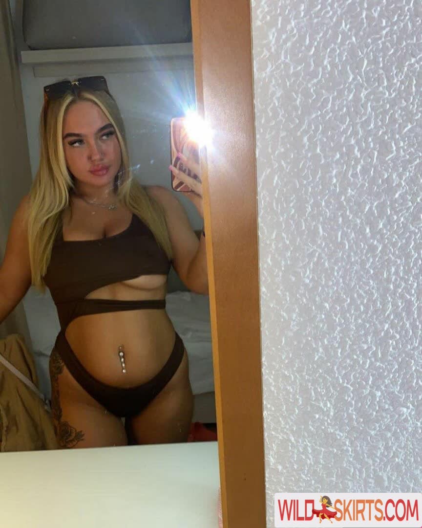 Caoimheeee nude leaked photo #30