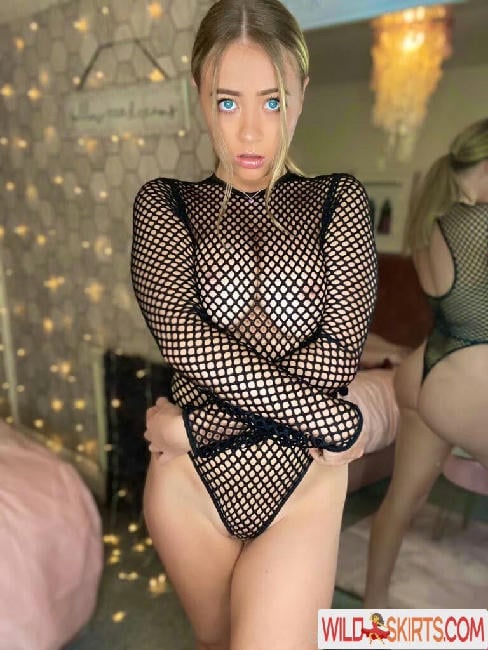 Cara Arabella / arabella_bitchx / lilbluex / rosec_xx nude OnlyFans, Instagram leaked photo #56