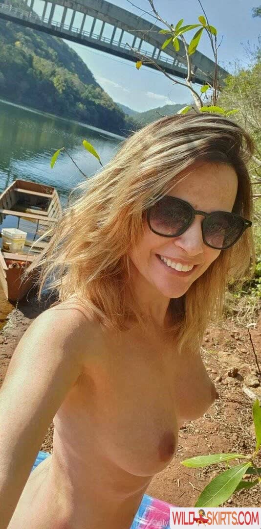 Carina Moreschi nude leaked photo #5