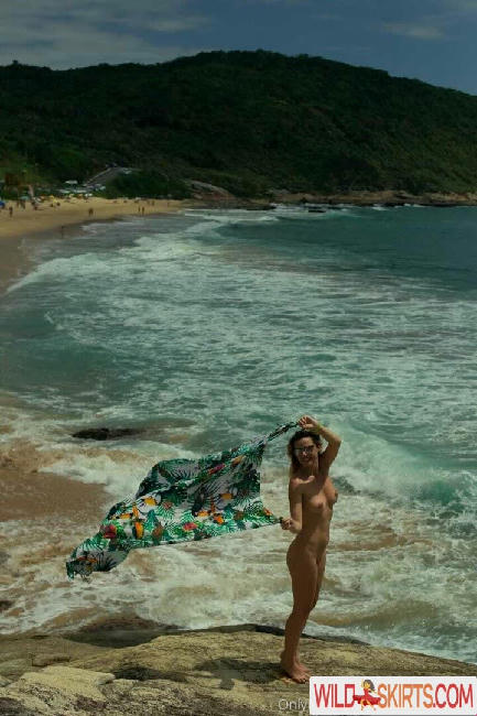 carinamoreschi / camoreschi / carinamoreschi nude OnlyFans, Instagram leaked photo #386