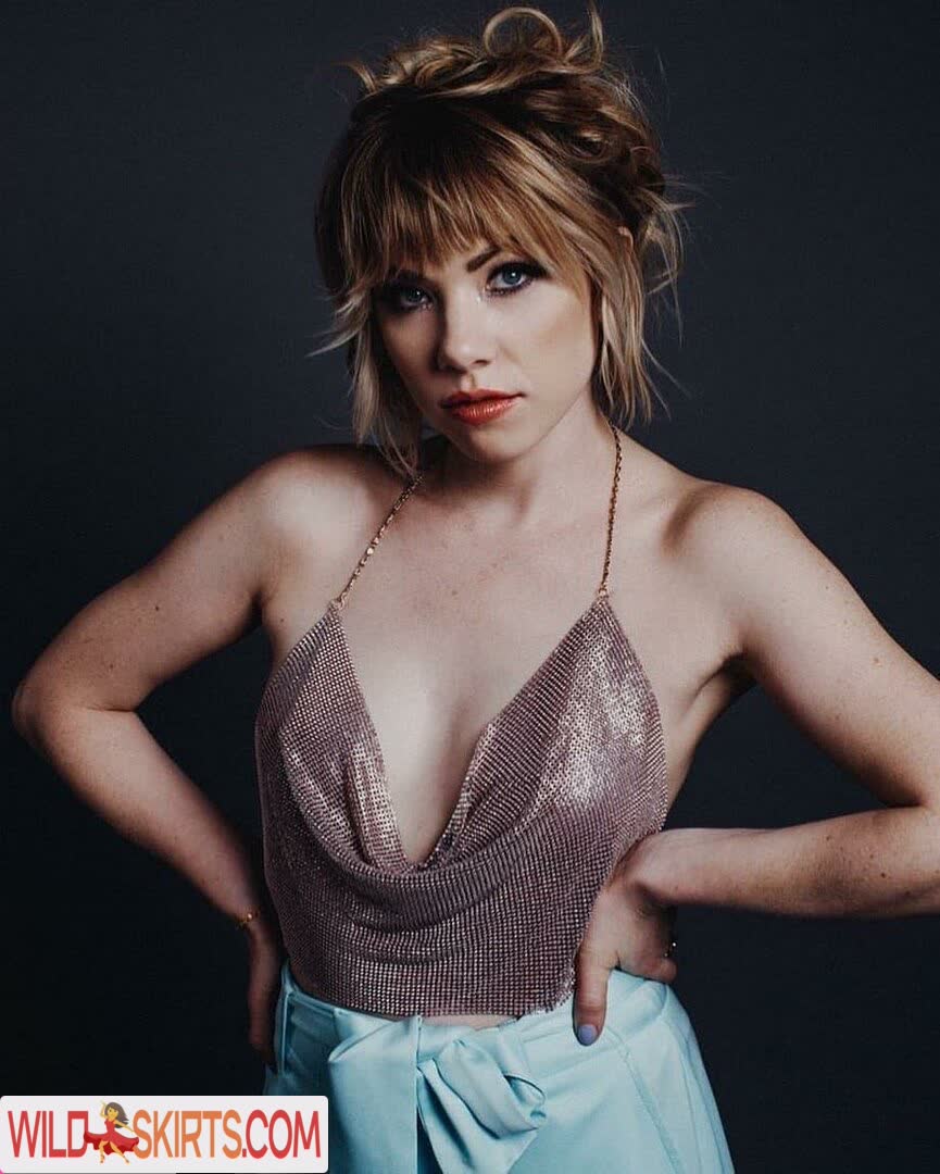 Carly Rae Jepsen nude leaked photo #29