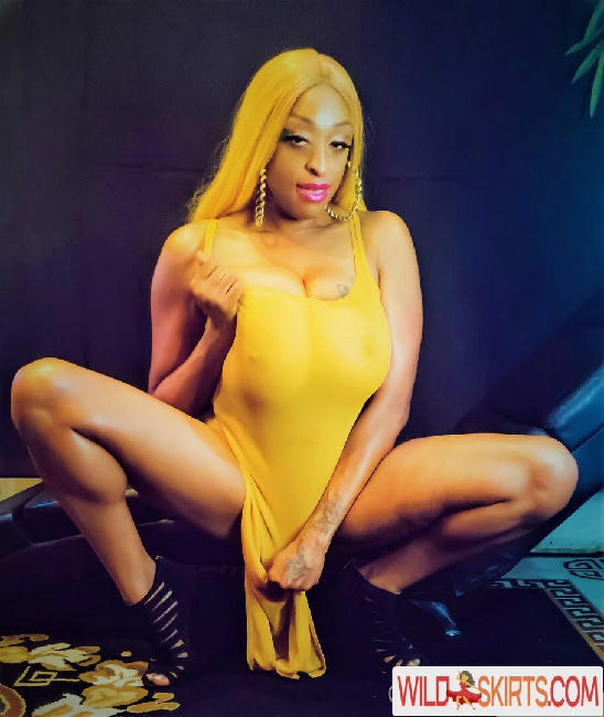 Carmen Hayes / therealcarmenhayes / theycallmethemixeddollyparton nude OnlyFans, Instagram leaked photo #2