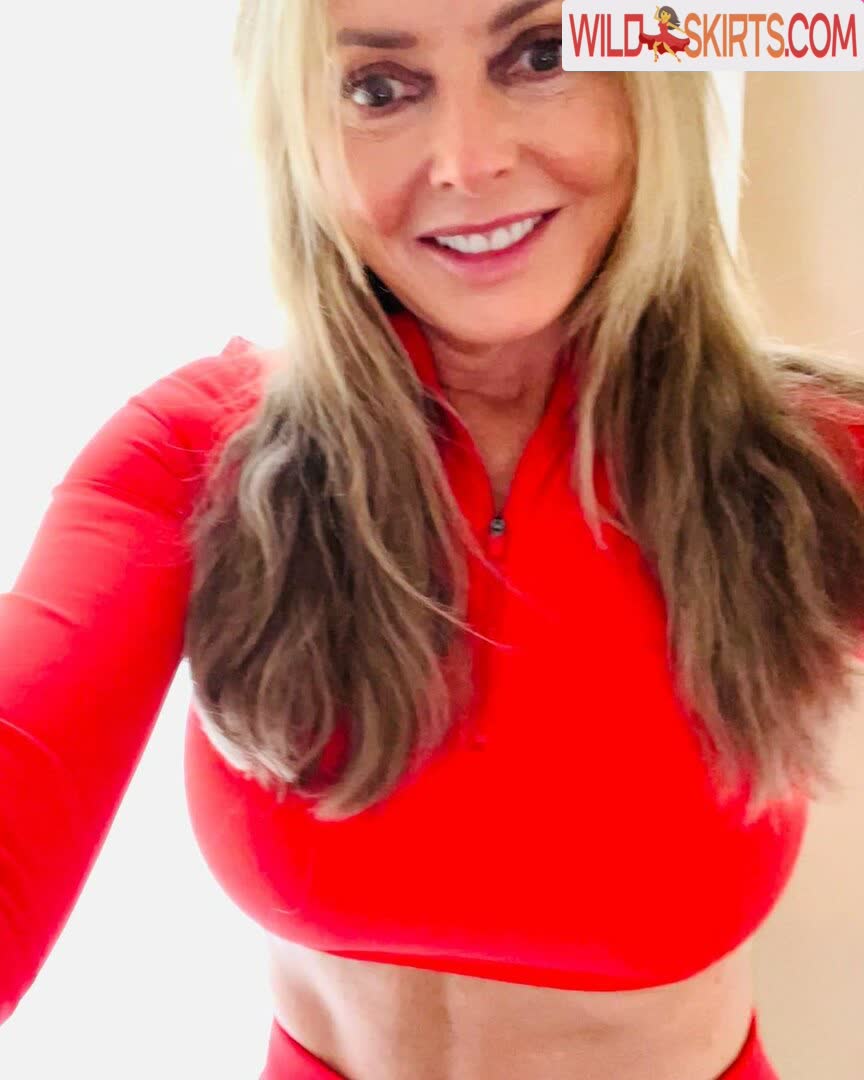 Carol Vorderman / carolvorders nude Instagram leaked photo #17