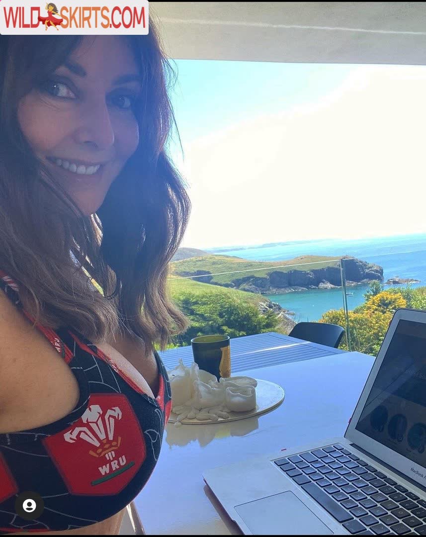 Carol Vorderman / carolvorders nude Instagram leaked photo #13