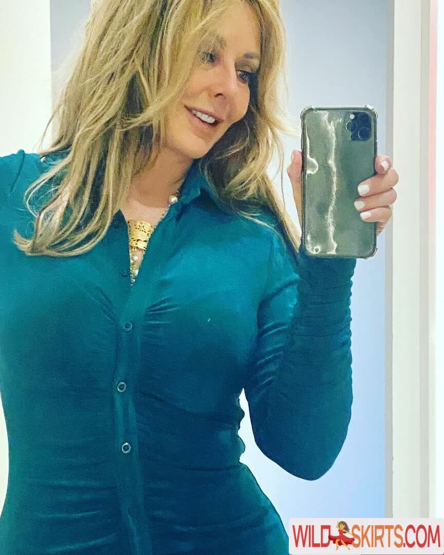 Carol Vorderman / carolvorders nude Instagram leaked photo #15