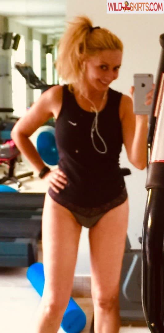 Carol Vorderman / carolvorders nude Instagram leaked photo #3