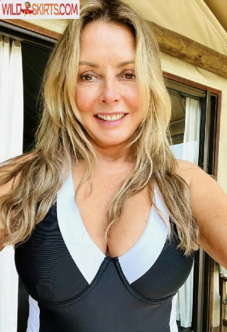 Carol Vorderman / carolvorders nude Instagram leaked photo #342