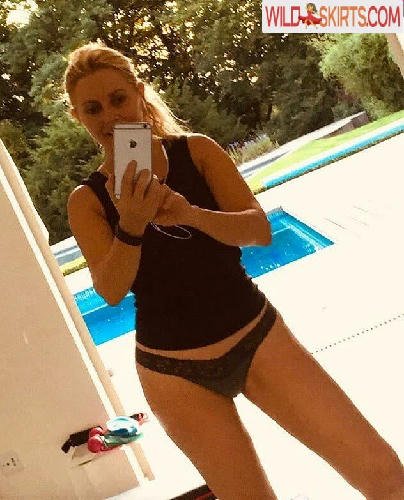 Carol Vorderman / carolvorders nude Instagram leaked photo #19