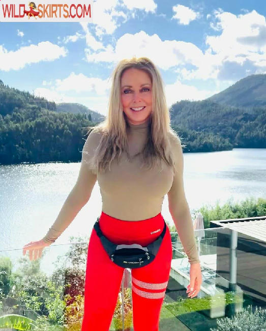 Carol Vorderman / carolvorders nude Instagram leaked photo #392