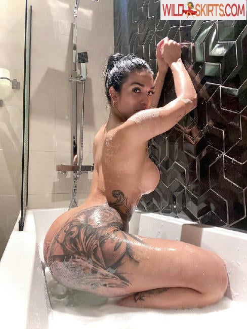 Caroline Martins / caroline_gl_martins / carolinemartins / carollmartins94 nude OnlyFans, Instagram leaked photo #7