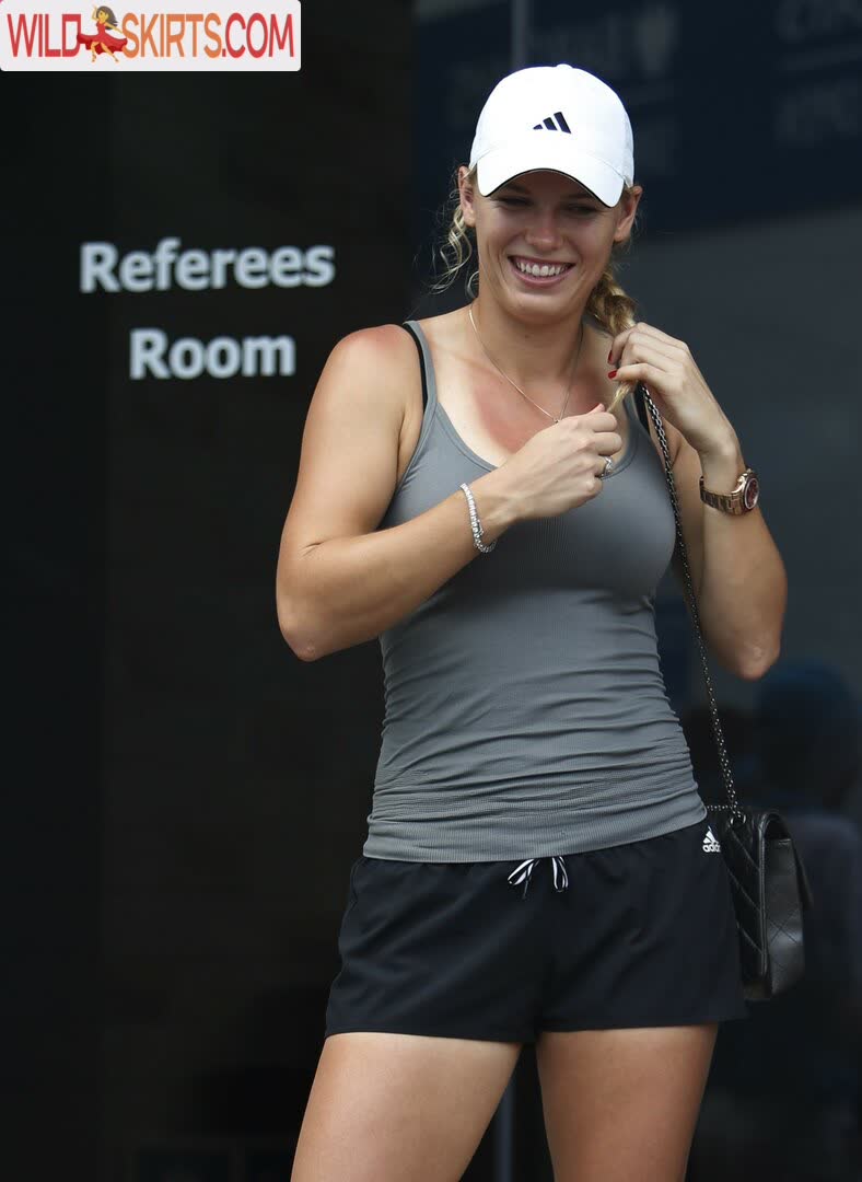 Caroline Wozniacki / carowozniacki nude Instagram leaked photo #20