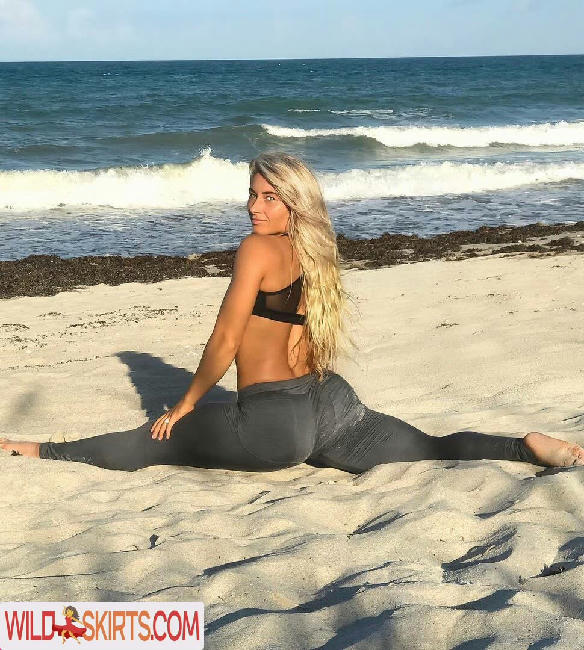 Carriejune / Anne Bowlby / carrieann / misscarriejune nude OnlyFans, Instagram leaked photo #86