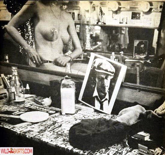 Cassandra Peterson / Elvira / therealelvira nude Instagram leaked photo #64