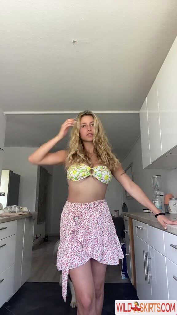 Celina / celina.njrs / celinapowell nude OnlyFans, Instagram leaked photo #4