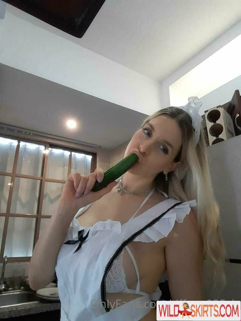 Celinebbyx nude leaked photo #74