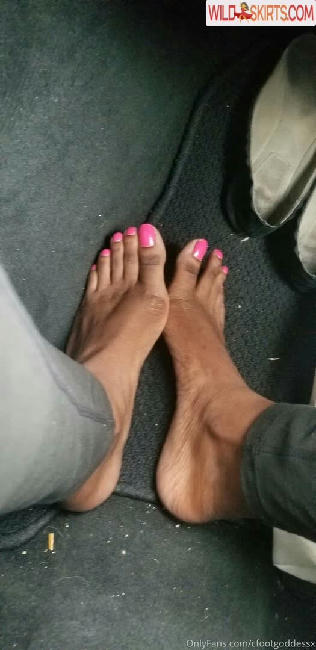 cfootgoddessx / cfootgoddessx / chocolate_foot_goddess nude OnlyFans, Instagram leaked photo #15