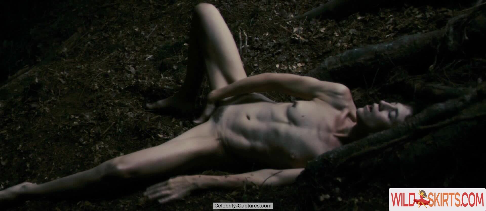 Charlotte Gainsbourg nude leaked photo #14