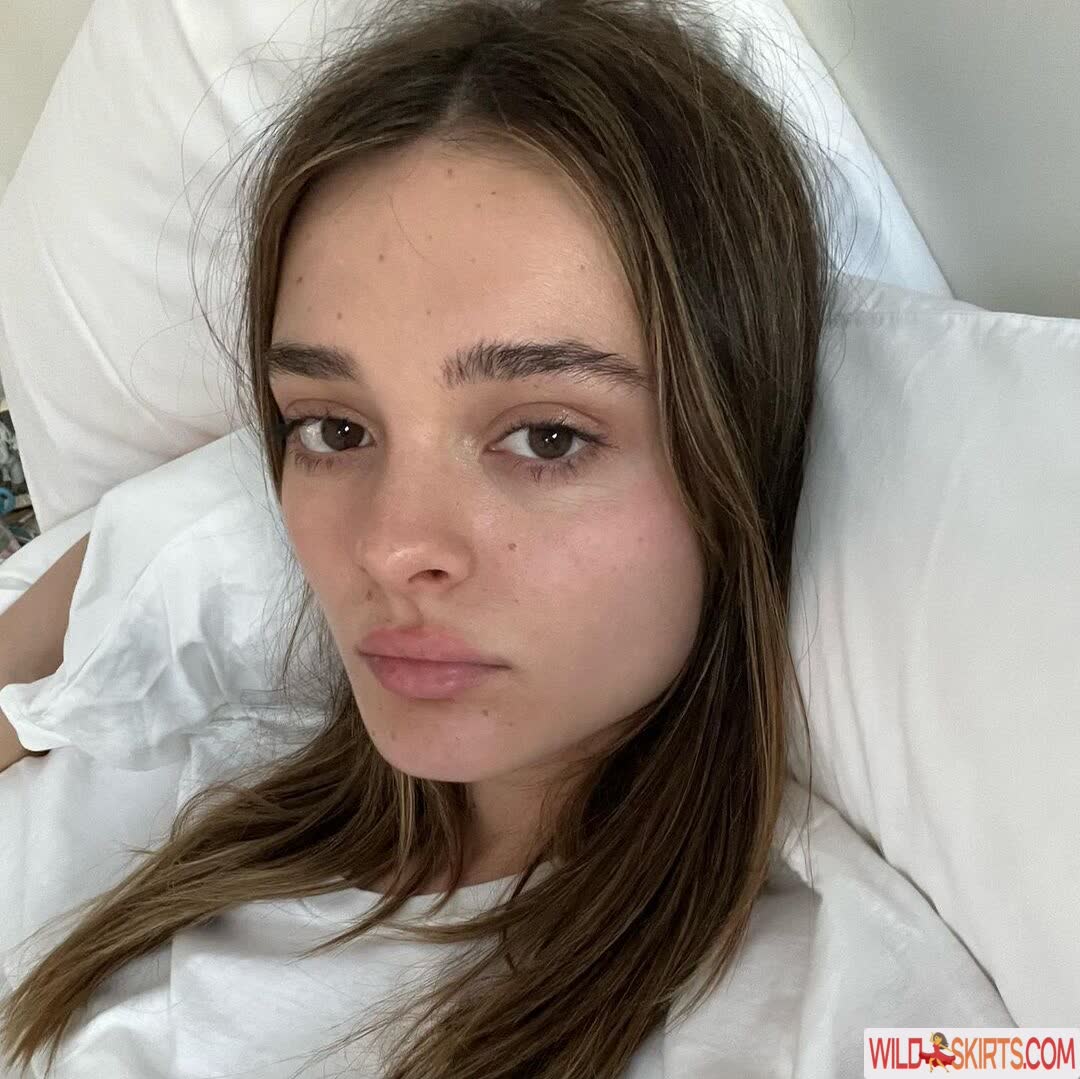 Charlotte Lawrence / charlotteslawrence nude Instagram leaked photo #10