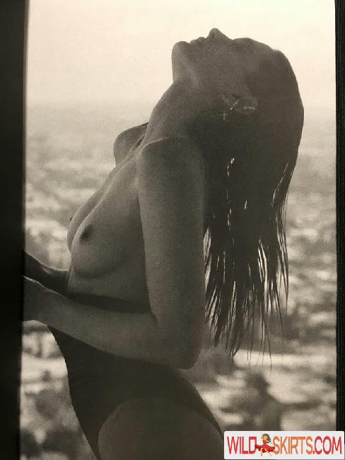 Charlotte Lawrence / charlotteslawrence nude Instagram leaked photo #225