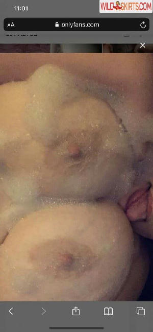 Chewys.melons nude leaked photo #3