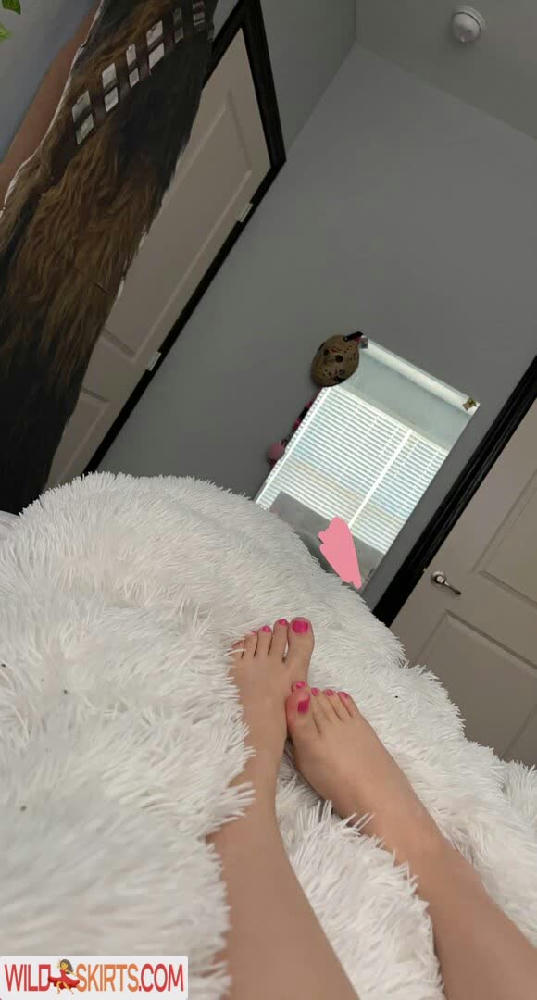 Chewywaifu / chewywaifu / thicc.chewy.waifu nude OnlyFans, Instagram leaked photo #3