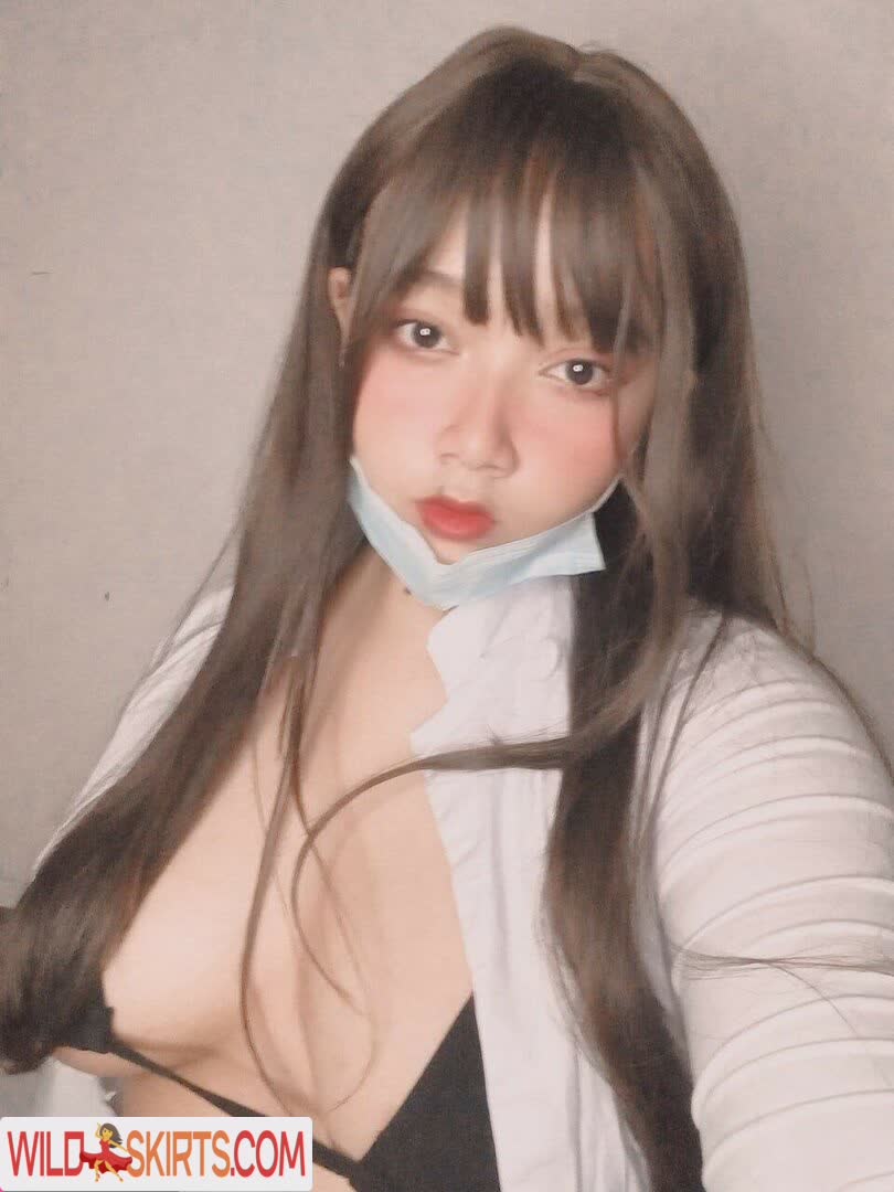 Chewyymochi nude leaked photo #15