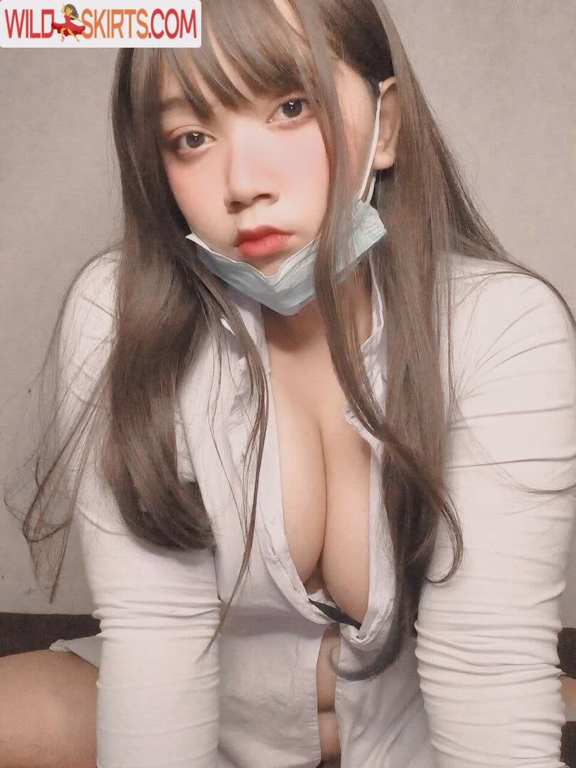 Chewyymochi nude leaked photo #39