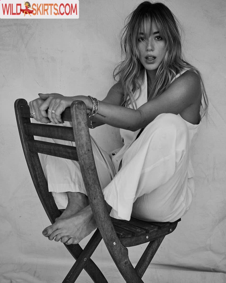 Chloe Bennet nude leaked photo #20