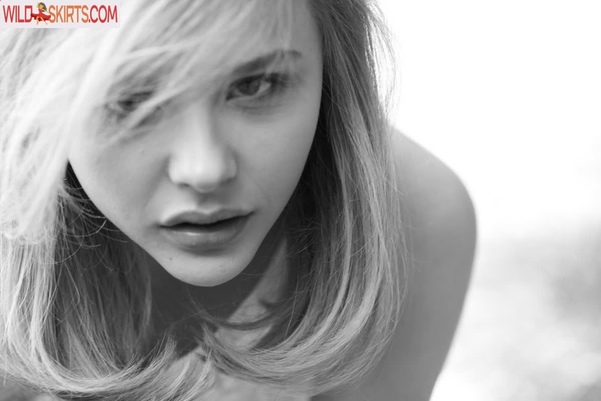 Chloe Grace Moretz / chloegmoretz nude Instagram leaked photo