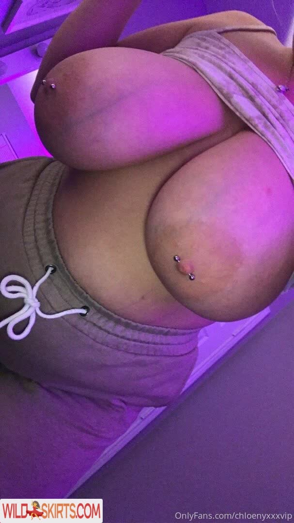 chloenyxxxvip / chloenyxxxvip / officially_chloenyx nude OnlyFans, Instagram leaked photo #6