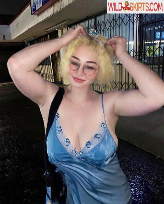 Chloethehokage / chloegrahamx / chloemirisch nude OnlyFans, Instagram leaked photo #25