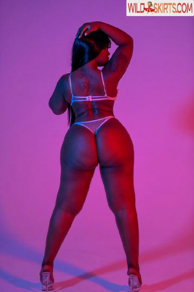 Chocolate Goddess / Cocopuffphatty / MissCocoPuffPhatty / __headoverheel / __headoverheels / chocolate_goddess / goddessphatty / kookooforcocopuffs nude OnlyFans, Instagram leaked photo #27