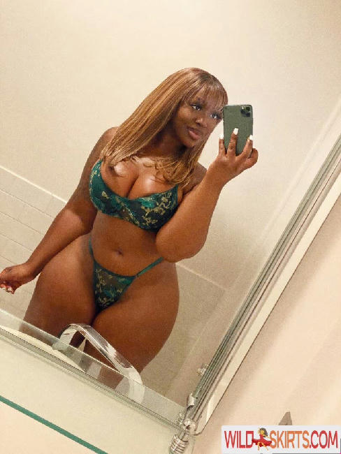 Chocolate Goddess / Cocopuffphatty / MissCocoPuffPhatty / __headoverheel / __headoverheels / chocolate_goddess / goddessphatty / kookooforcocopuffs nude OnlyFans, Instagram leaked photo #76