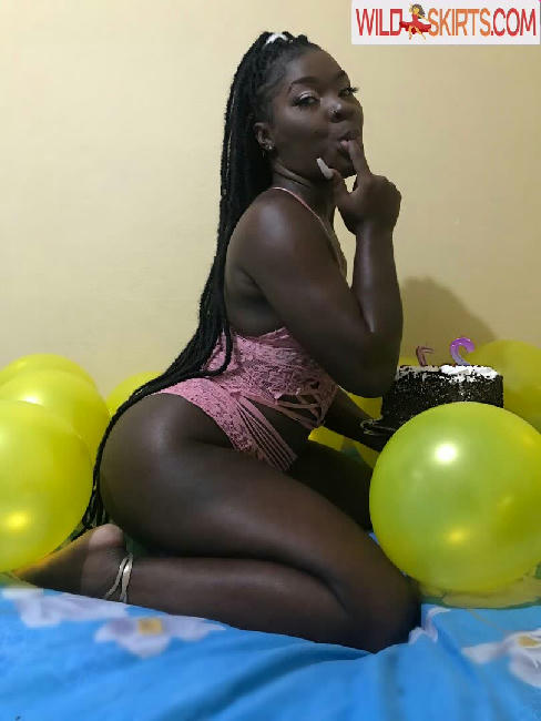 chocolate-kitti / chocolate-kitti / prettyhustlerrr nude OnlyFans, Instagram leaked photo #27