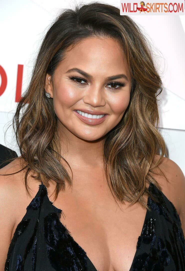 Chrissy Teigen nude leaked photo #107